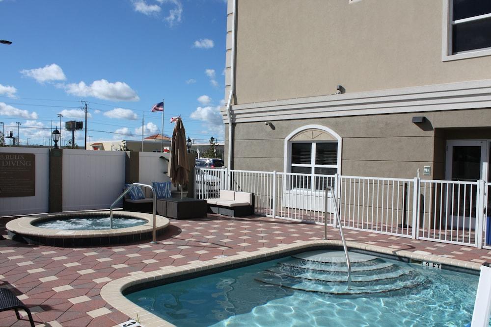 Country Inn & Suites By Radisson, Tampa Airport North, Fl المظهر الخارجي الصورة