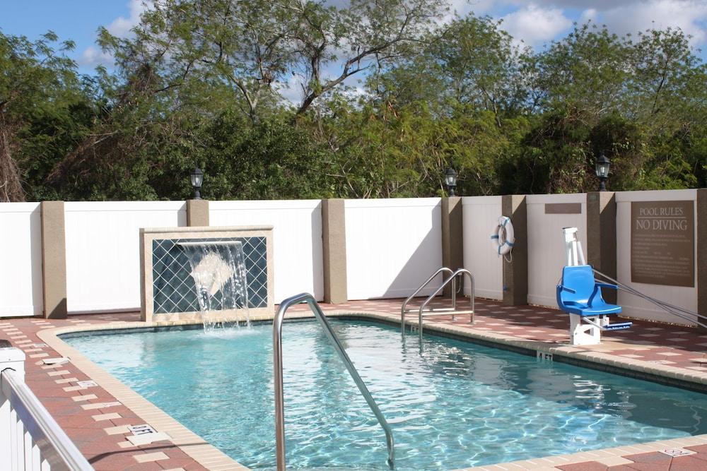 Country Inn & Suites By Radisson, Tampa Airport North, Fl المظهر الخارجي الصورة