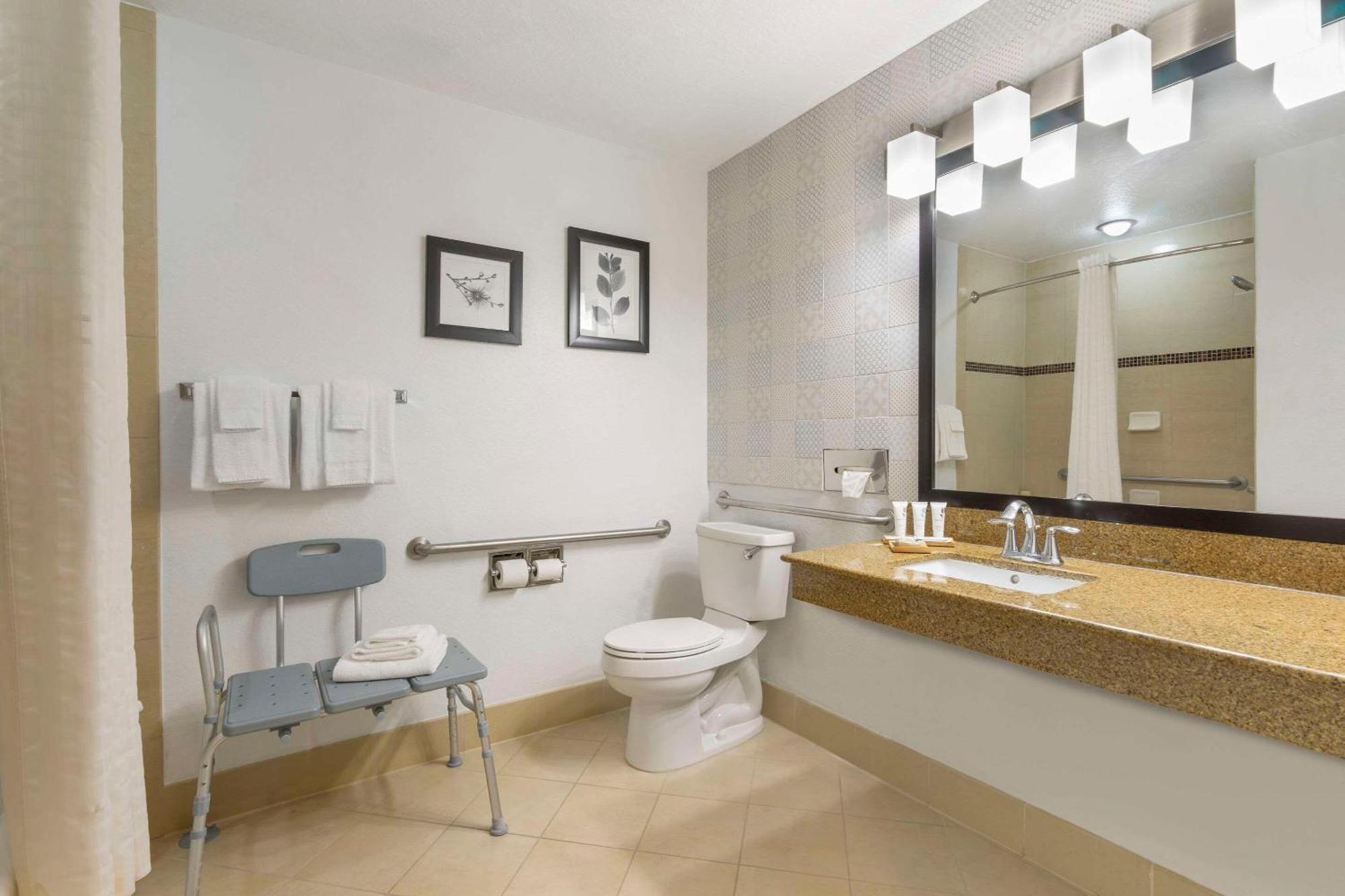 Country Inn & Suites By Radisson, Tampa Airport North, Fl المظهر الخارجي الصورة